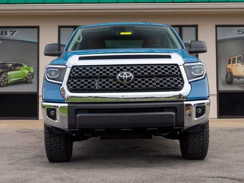 Used 2020 Toyota Tundra SR5 w/ SR5 Convenience Package AWD/4WD image 7
