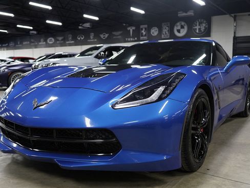 Used 2016 Chevrolet Corvette Stingray Coupe w/ Battery Protection Package RWD image 1
