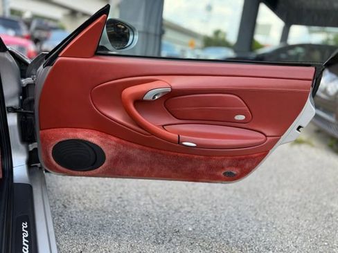 Used 2001 Porsche 911 Carrera 4 image 32