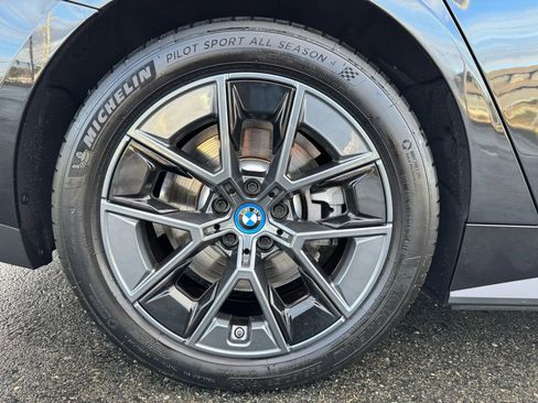 Used 2023 BMW i4 eDrive40 image 19