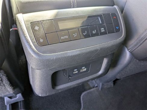 Used 2023 Nissan Pathfinder SL image 29