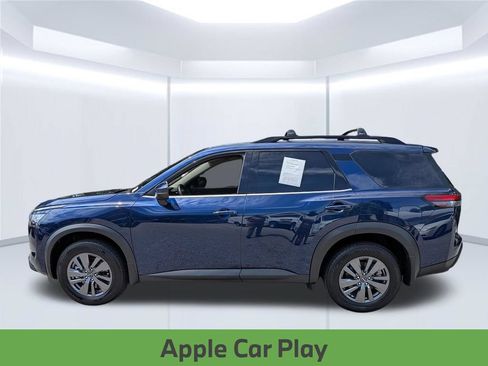 Used 2025 Nissan Pathfinder SV FWD image 2