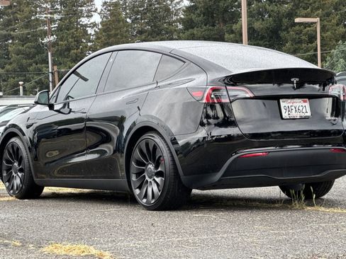 Used 2022 Tesla Model Y Performance image 6