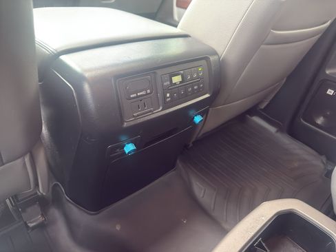 Used 2013 Toyota Sequoia Platinum image 20