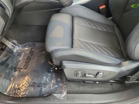 Used 2025 BMW X3 xDrive30i w/ Premium Package AWD/4WD image 35