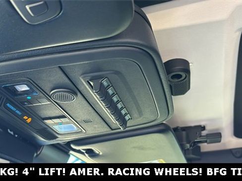 New 2025 Ford Bronco Badlands image 24