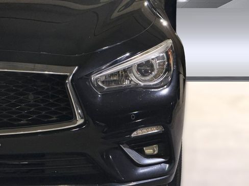 Used 2018 INFINITI Q50 Luxe w/ Essential Package (3.0T Luxe) AWD/4WD image 11