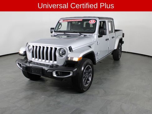 Used 2023 Jeep Gladiator Overland image 2