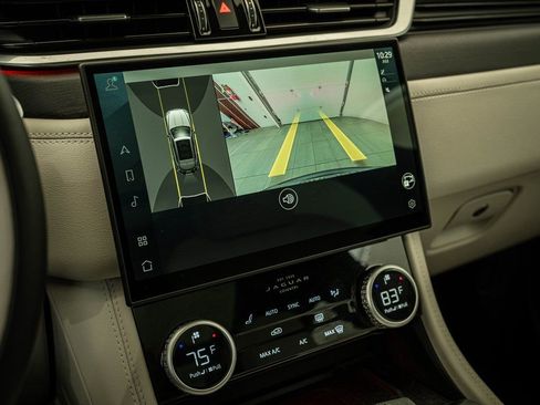 Used 2025 Jaguar F-PACE R-Dynamic S AWD/4WD image 33