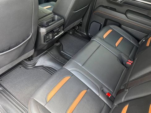 Used 2024 GMC Sierra 1500 AT4 w/ AT4 Premium Package AWD/4WD image 13
