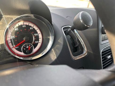 Used 2013 Dodge Grand Caravan SE image 16