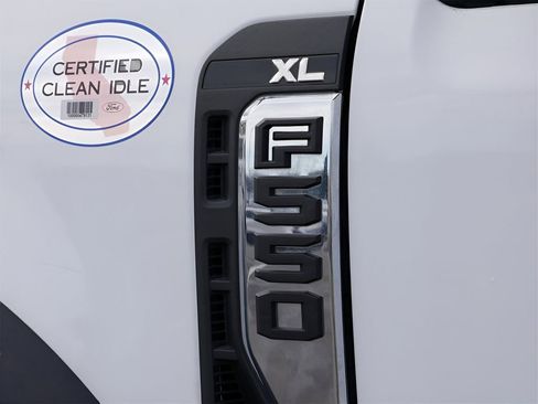 Used 2023 Ford F550 4x4 Regular Cab Super Duty image 11