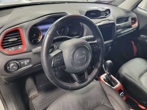 Used 2022 Jeep Renegade Trailhawk w/ Trailer Tow Group AWD/4WD image 11