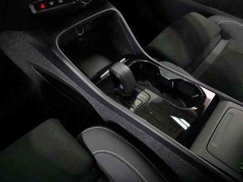 Certified 2023 Volvo XC40 Recharge Ultimate w/ Protection Package Premier image 34