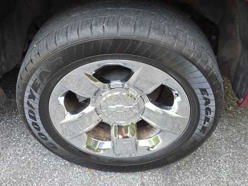 Used 2015 Chevrolet Tahoe LTZ RWD image 38