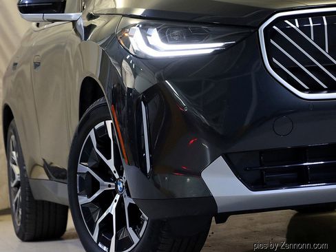 Used 2025 BMW X3 xDrive30i w/ Convenience Package image 4