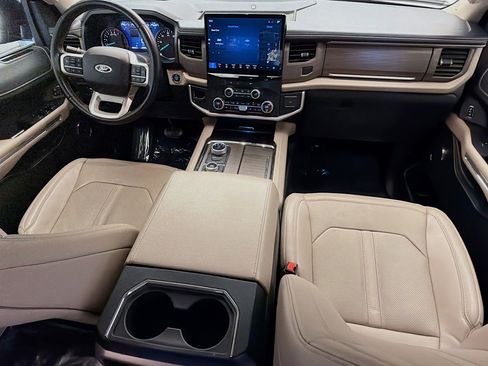 Used 2024 Ford Expedition Max Limited image 12