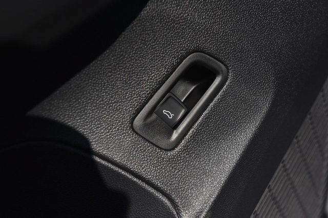New 2026 Volkswagen Atlas Cross Sport SE AWD/4WD image 9