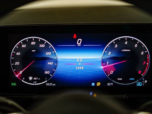 Used 2025 Mercedes-Benz GLA 250 image 27