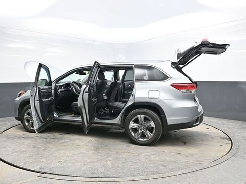 Used 2019 Toyota Highlander Limited Platinum image 46