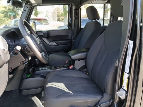 Used 2015 Jeep Wrangler Unlimited Sport image 18