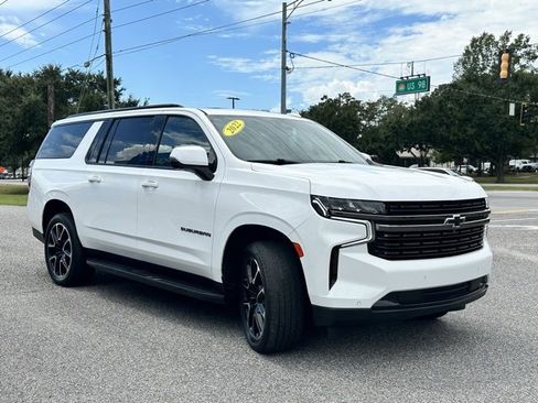Used 2022 Chevrolet Suburban RST w/ Luxury Package image 30