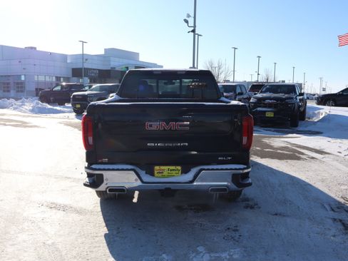 Used 2022 GMC Sierra 1500 SLT w/ SLT Premium Plus Package image 6