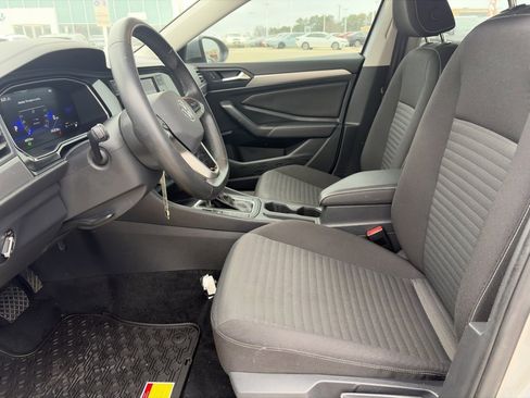 Used 2024 Volkswagen Jetta S image 13