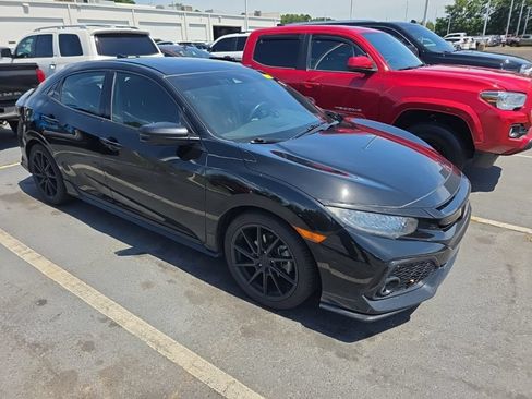Used 2018 Honda Civic Sport Touring image 3