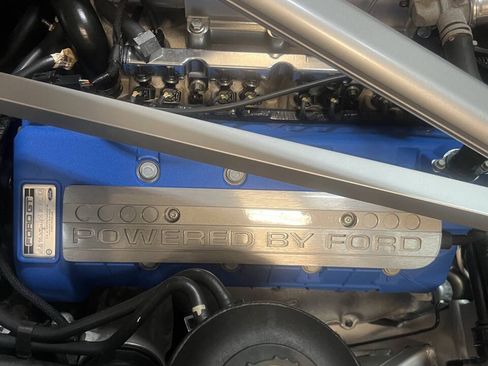 Used 2006 Ford GT RWD image 20