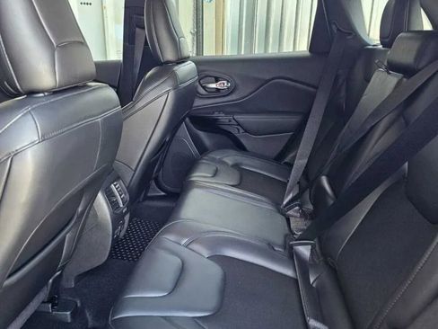 Used 2020 Jeep Cherokee Latitude Plus AWD/4WD image 12