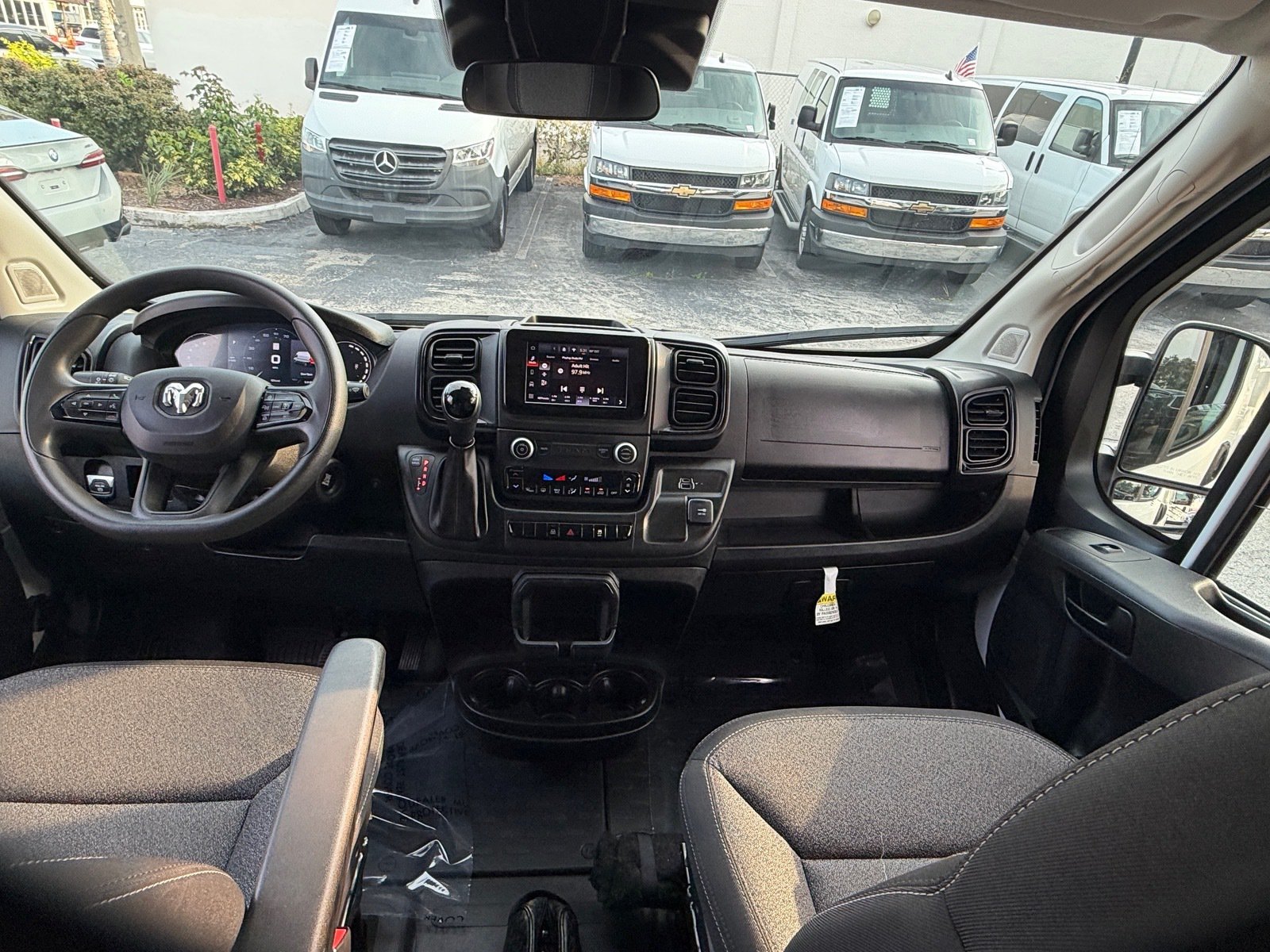 Used 2025 RAM ProMaster 2500 w/ U-Haul Equipment Group FWD image 17