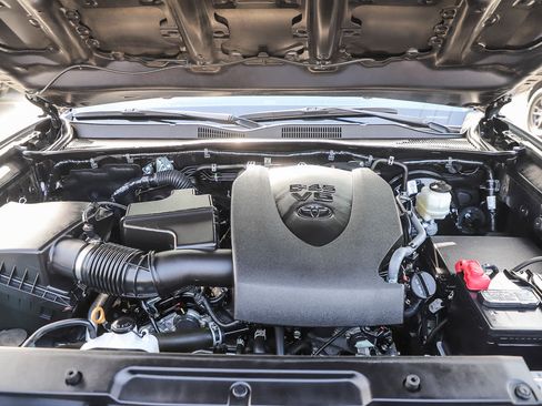 Used 2023 Toyota Tacoma SR5 image 27