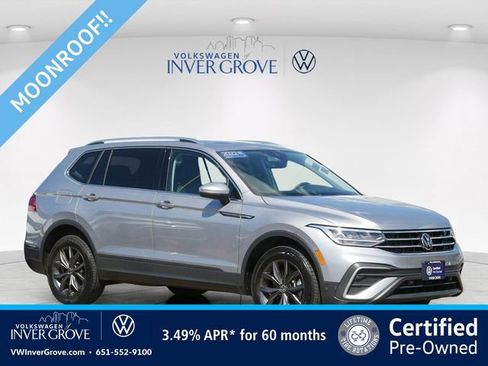 Certified 2022 Volkswagen Tiguan SE w/ Panoramic Sunroof Package AWD/4WD image 1