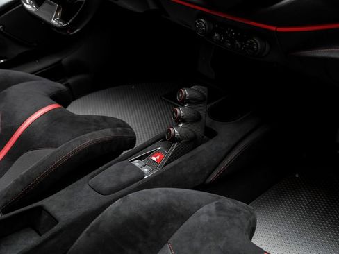 Used 2020 Ferrari 488 Pista Coupe RWD image 23