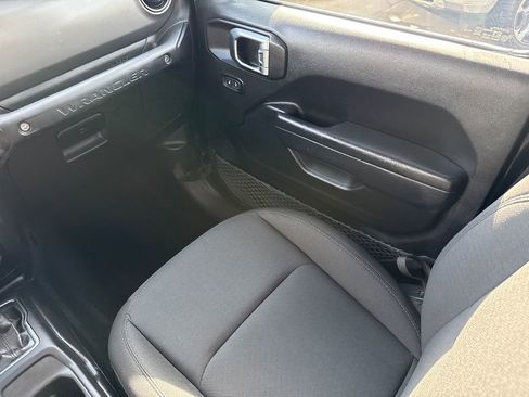 Used 2023 Jeep Wrangler Sport S image 16