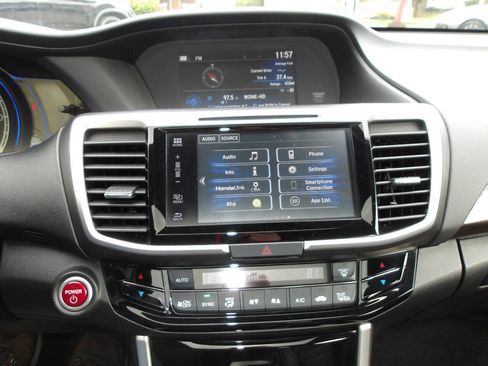Used 2017 Honda Accord EX-L image 14