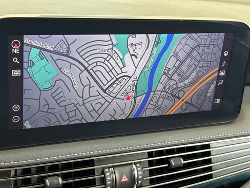 Used 2022 Lexus LS 500 w/ Interior Upgrade Package RWD image 22