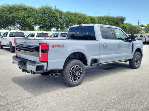 New 2026 Ford F250 Platinum AWD/4WD image 9