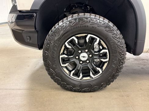 New 2026 Chevrolet Silverado 1500 ZR2 AWD/4WD image 11