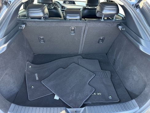 Used 2025 MAZDA CX-30 AWD 2.5 S w/ Preferred Package image 17