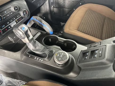 Used 2023 Ford Bronco Outer Banks AWD/4WD image 17