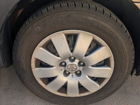 Used 2003 Toyota Corolla LE image 32