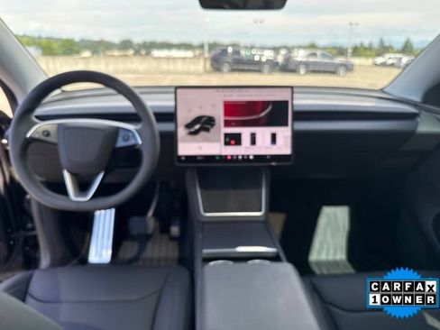 Used 2026 Tesla Model Y 2WD image 19