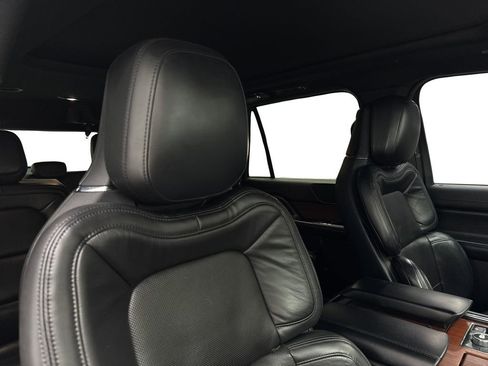 Used 2020 Lincoln Navigator Reserve RWD image 48