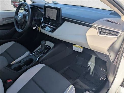 Used 2025 Toyota Corolla LE FWD image 19