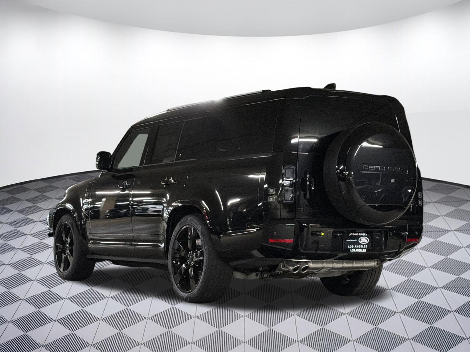 New 2026 Land Rover Defender 130 V8 AWD/4WD image 3