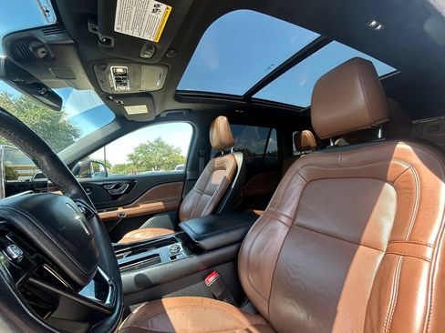Used 2022 Lincoln Aviator Reserve RWD image 12