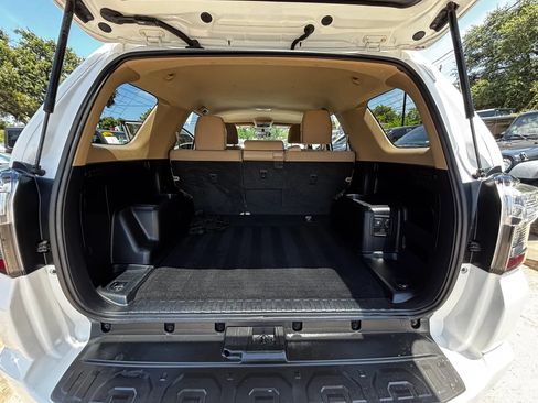 Used 2018 Toyota 4Runner SR5 RWD image 18