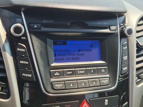 Used 2016 Hyundai Elantra GT FWD image 21